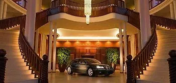 Yachthafenresidenz Hohe Duene Hotell Rostock