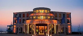 Hotell Yachthafenresidenz Hohe Duene 5*