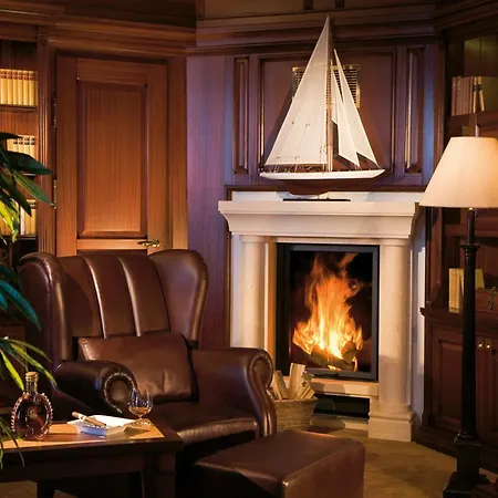 Yachthafenresidenz Hohe Duene Hotell Rostock