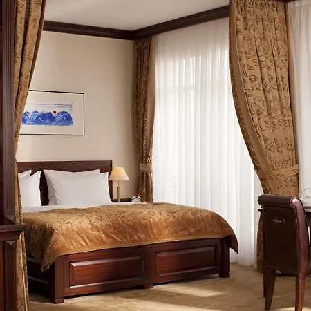 Yachthafenresidenz Hohe Duene Hotell 5*