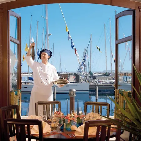 Yachthafenresidenz Hohe Duene Hotell Rostock