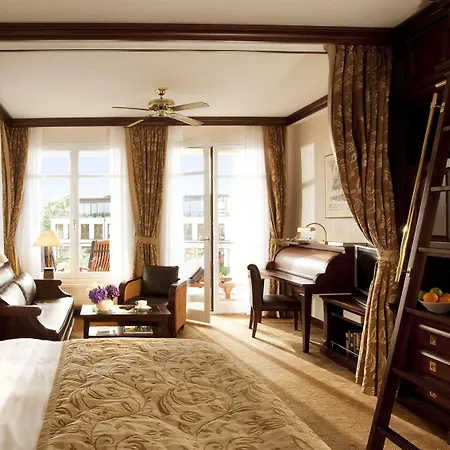 Yachthafenresidenz Hohe Duene Hotell 5*