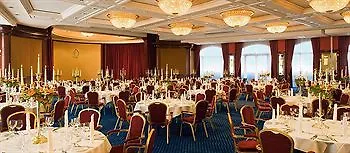 Yachthafenresidenz Hohe Duene Hotell 5*